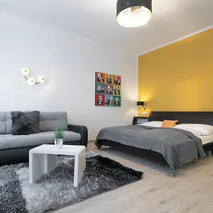 Wf-apartment Westbahnhof , Wiedeń Austria