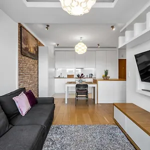 Spacious 2 Bedroom Ac Dalanowska 46 , Warszawa Polska
